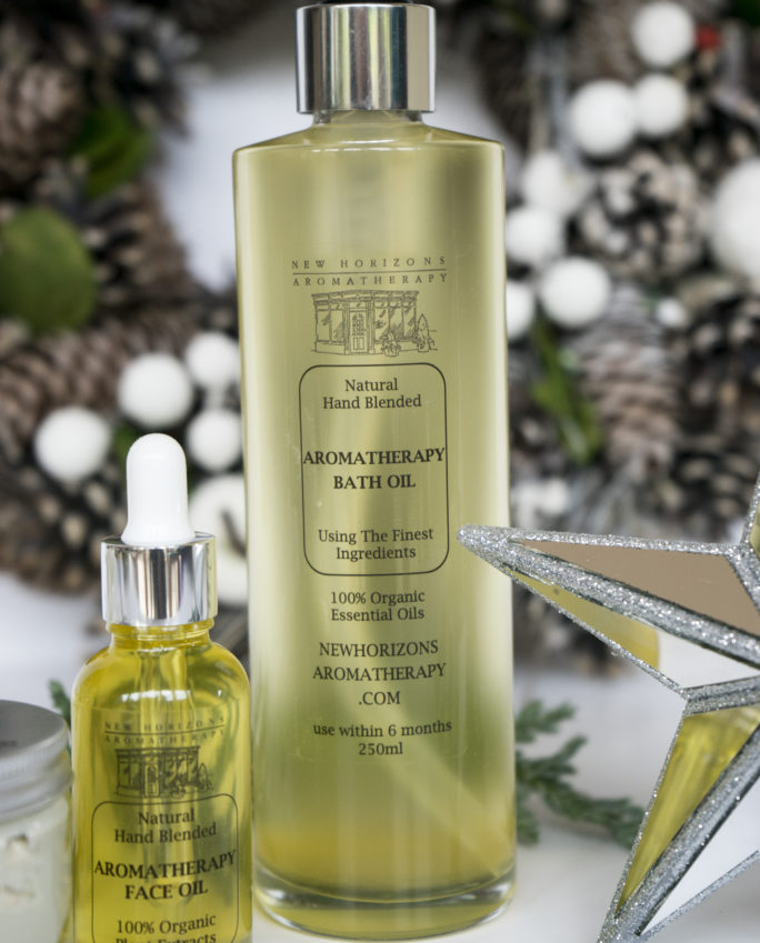 ROSE PETAL – Bath Oil Pamper Set. 100% Organic Essential Oils. Bath Oil, Face Oil and Face Mask.